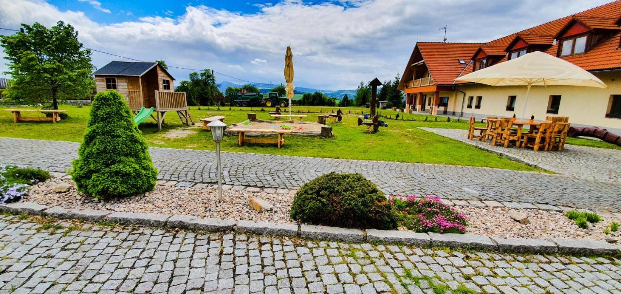 Hotel Farma Vysoka Chrastava エクステリア 写真